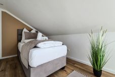 Apartment in Dortmund - Alpha Apartments: Central Charm, Skylight Comfort