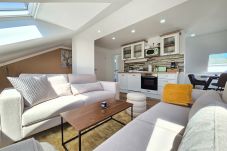 Apartment in Dortmund - Alpha Apartments: Central Charm, Skylight Comfort