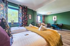 Apartment in Dortmund - Alpha Apartments: Central, Cool, Cozy, Green Flair