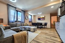 Apartment in Dortmund - Alpha Apartments: 3BR Grand Space, Urban Harmony