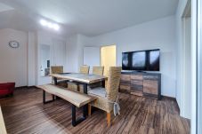 Ferienwohnung in Datteln - Alpha Apartments: Grand Space | 6 Beds & Parking
