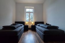 Ferienwohnung in Krefeld - Alpha Apartments: Urban & Spacious: 2br, 4 Beds