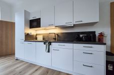 Ferienwohnung in Krefeld - Alpha Apartments: Comfy & Modern | 2BR, 4 Beds